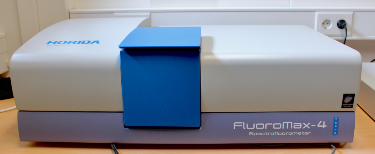 Horiba FluoroMax-4 flúrljómunarlitrófsmælir