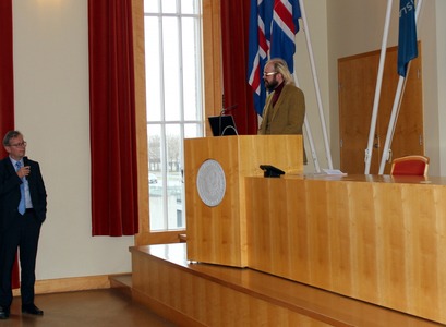 Jón Atli Benediktsson, rektor Háskóla Íslands, þakkar Óttari Proppé, heilbrigðisráðherra, fyrir ávarp sitt.