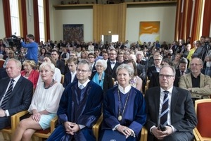 Mynd frá rektorsskiptum í Háskóla Íslands 2015