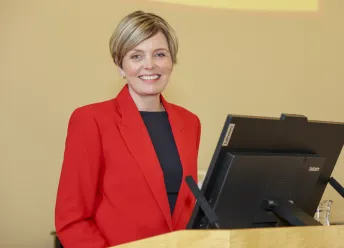 Ásta Dís Óladóttir