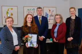 Ragna ásamt stjórn sjóðsins og rektor
